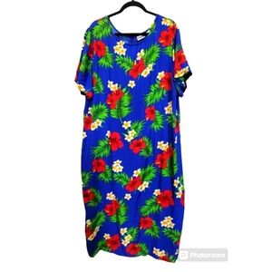 20W / 2X Women's Floral Colorful Short Sleeve Back Slit Maxi Dress